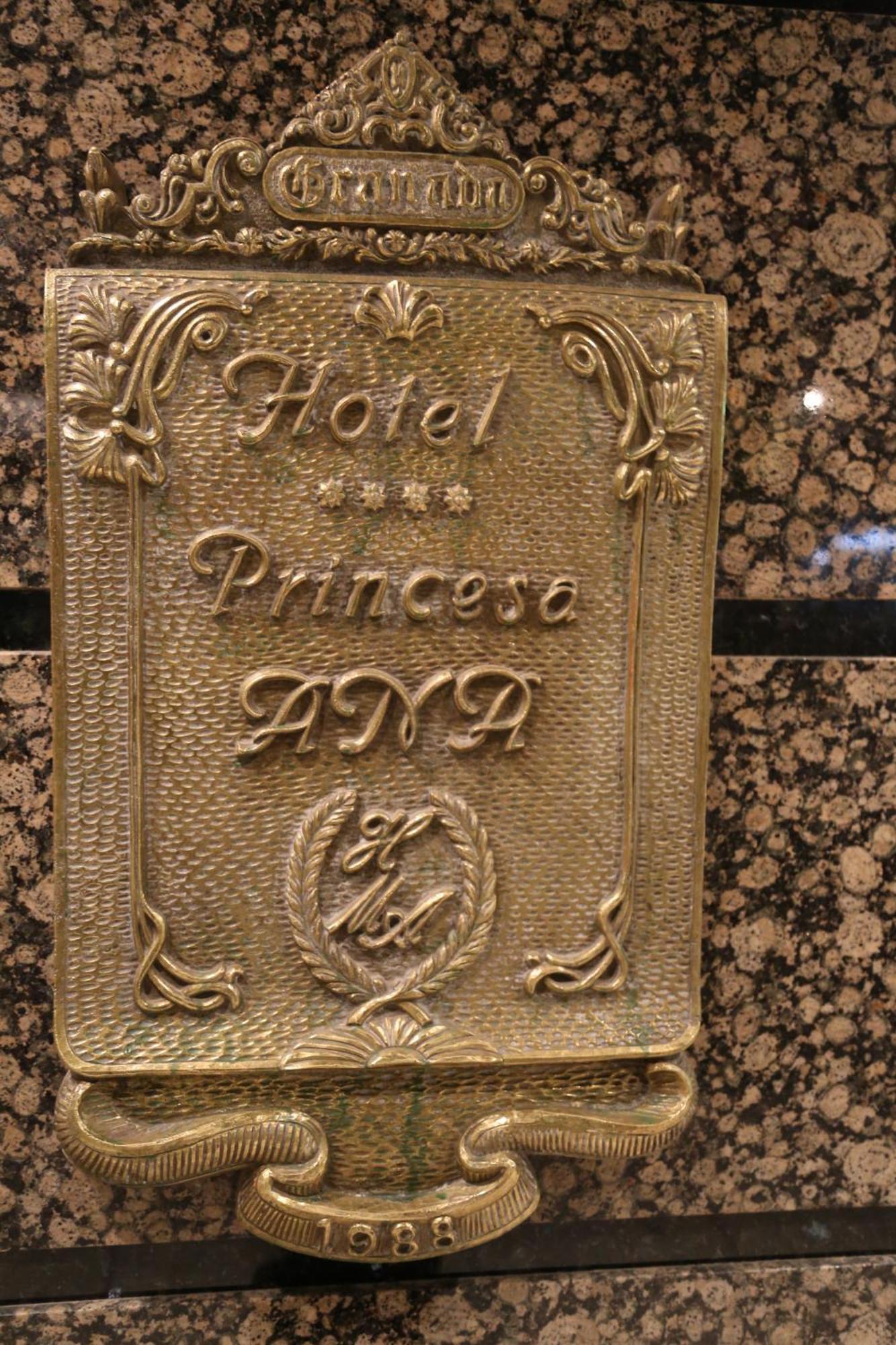 Princesa Ana Гранада Экстерьер фото