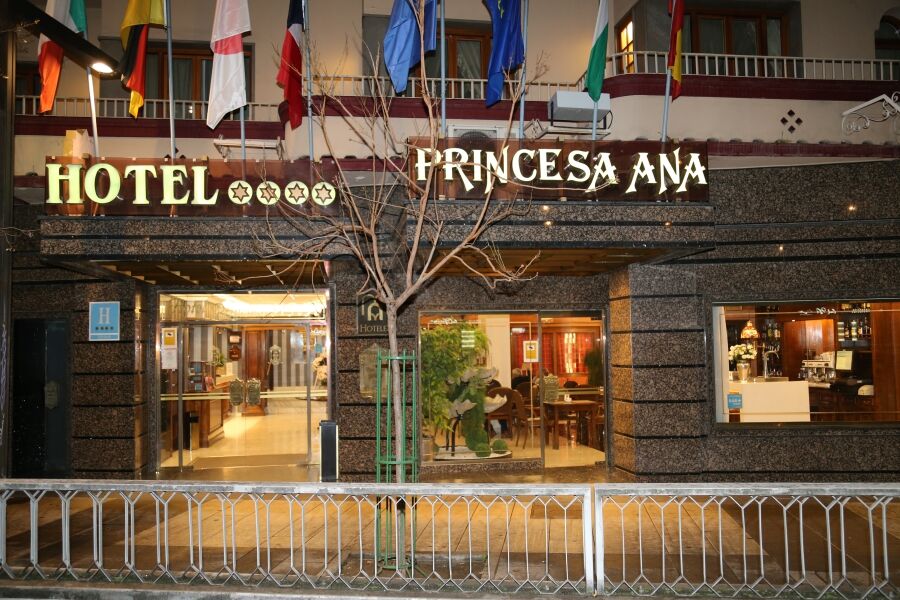 Princesa Ana Гранада Экстерьер фото